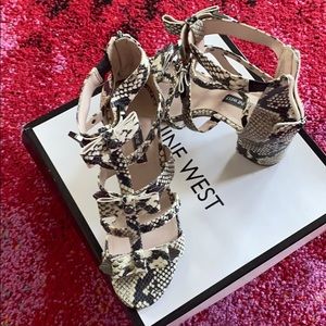 Nine West NWGIOVANNA Sexy Strappy Sandal